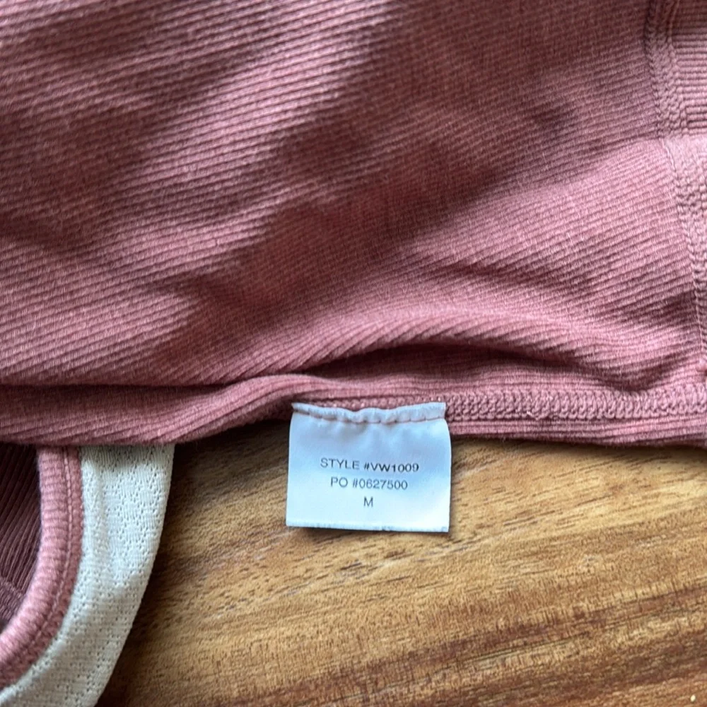 Vuori Mudra Plyo Tank - Picture 8 of 9